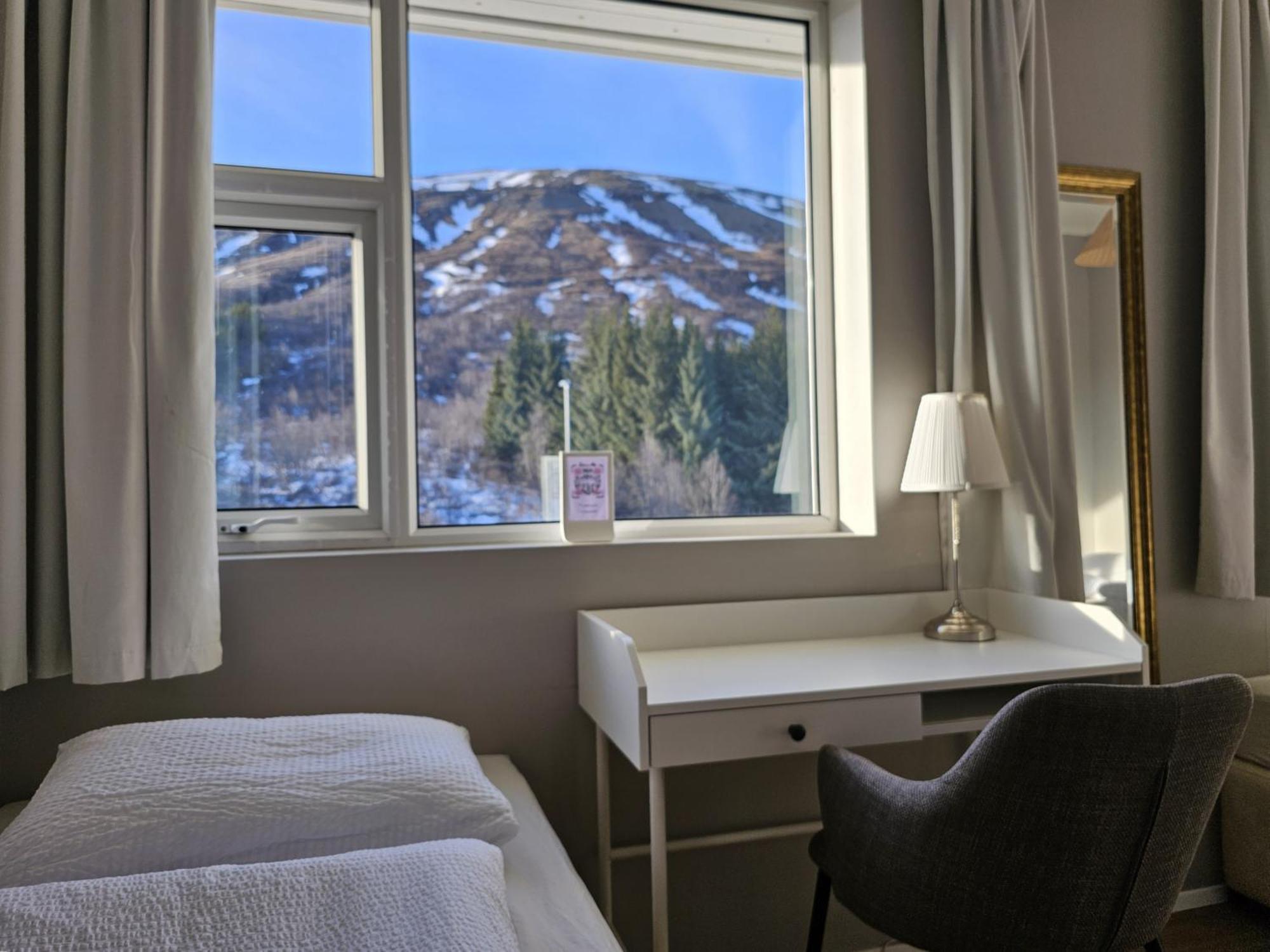 Hotel Лаугарватн Екстериор снимка