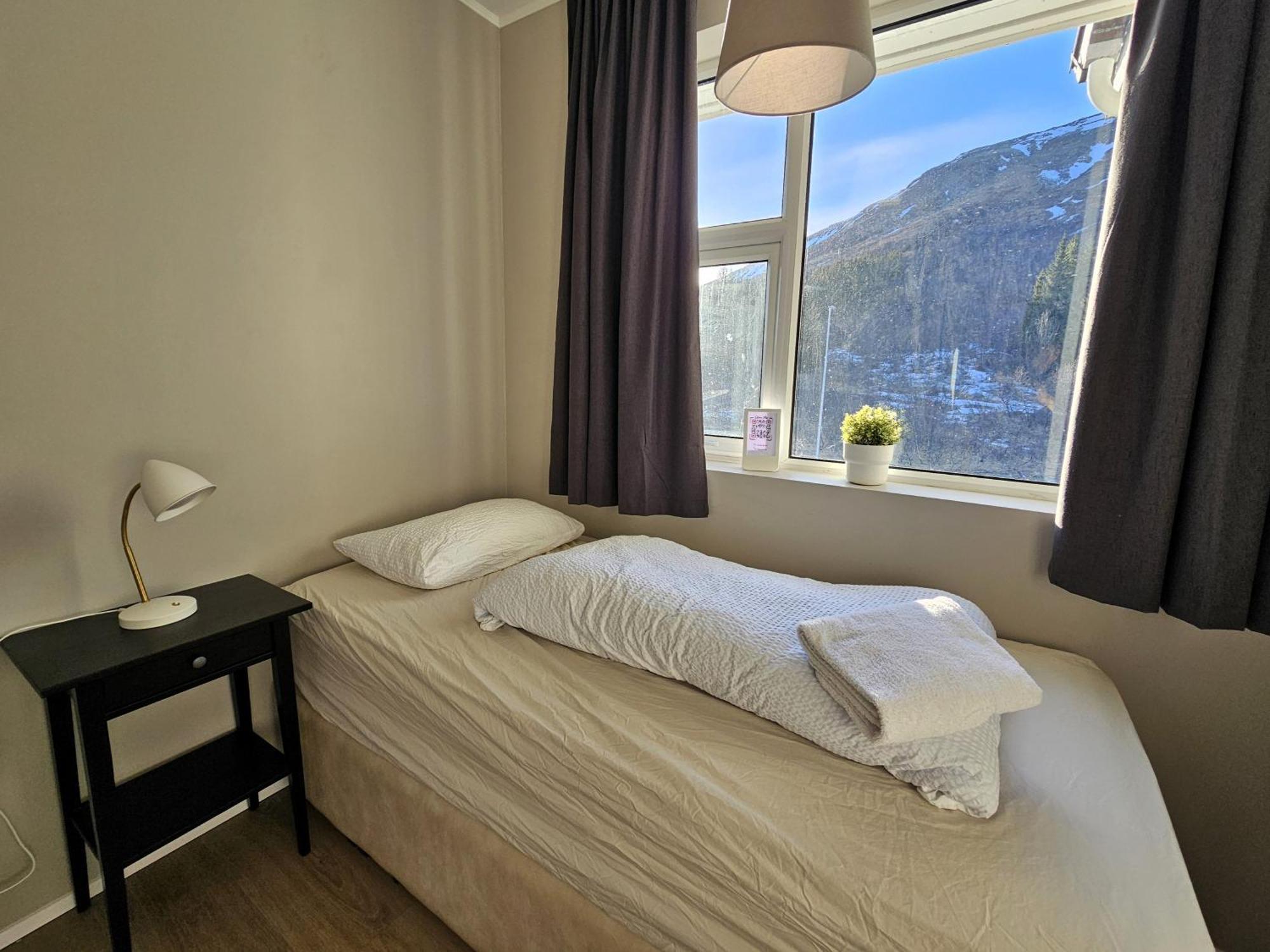 Hotel Лаугарватн Екстериор снимка