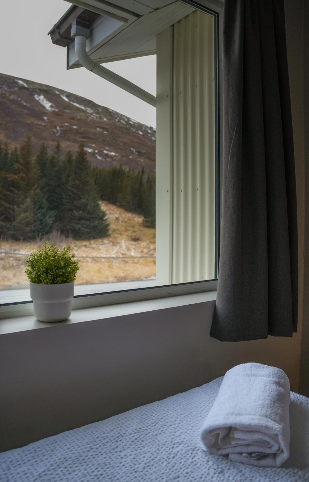 Hotel Лаугарватн Екстериор снимка
