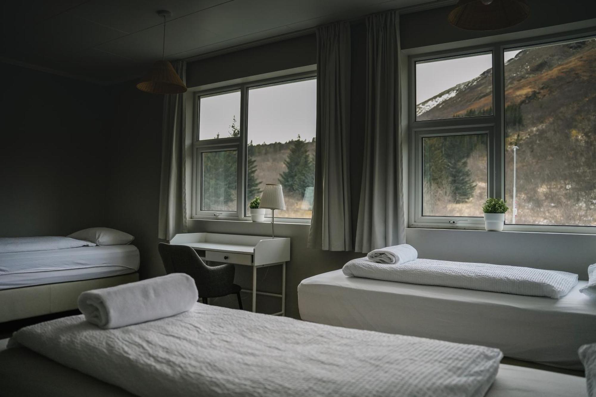Hotel Лаугарватн Екстериор снимка