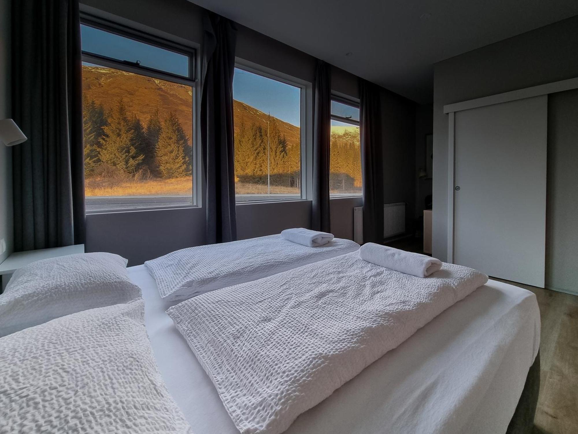 Hotel Лаугарватн Екстериор снимка