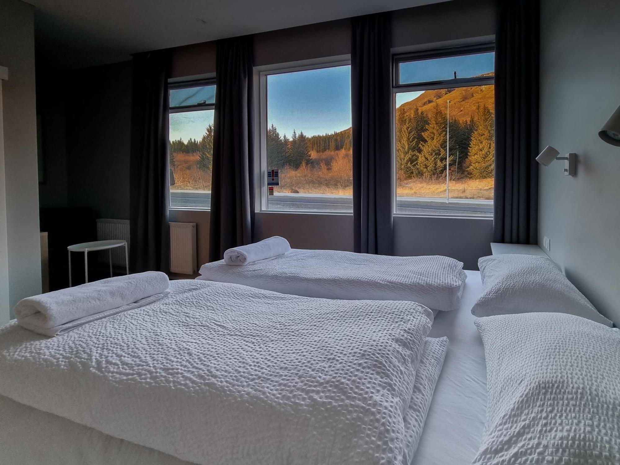 Hotel Лаугарватн Екстериор снимка