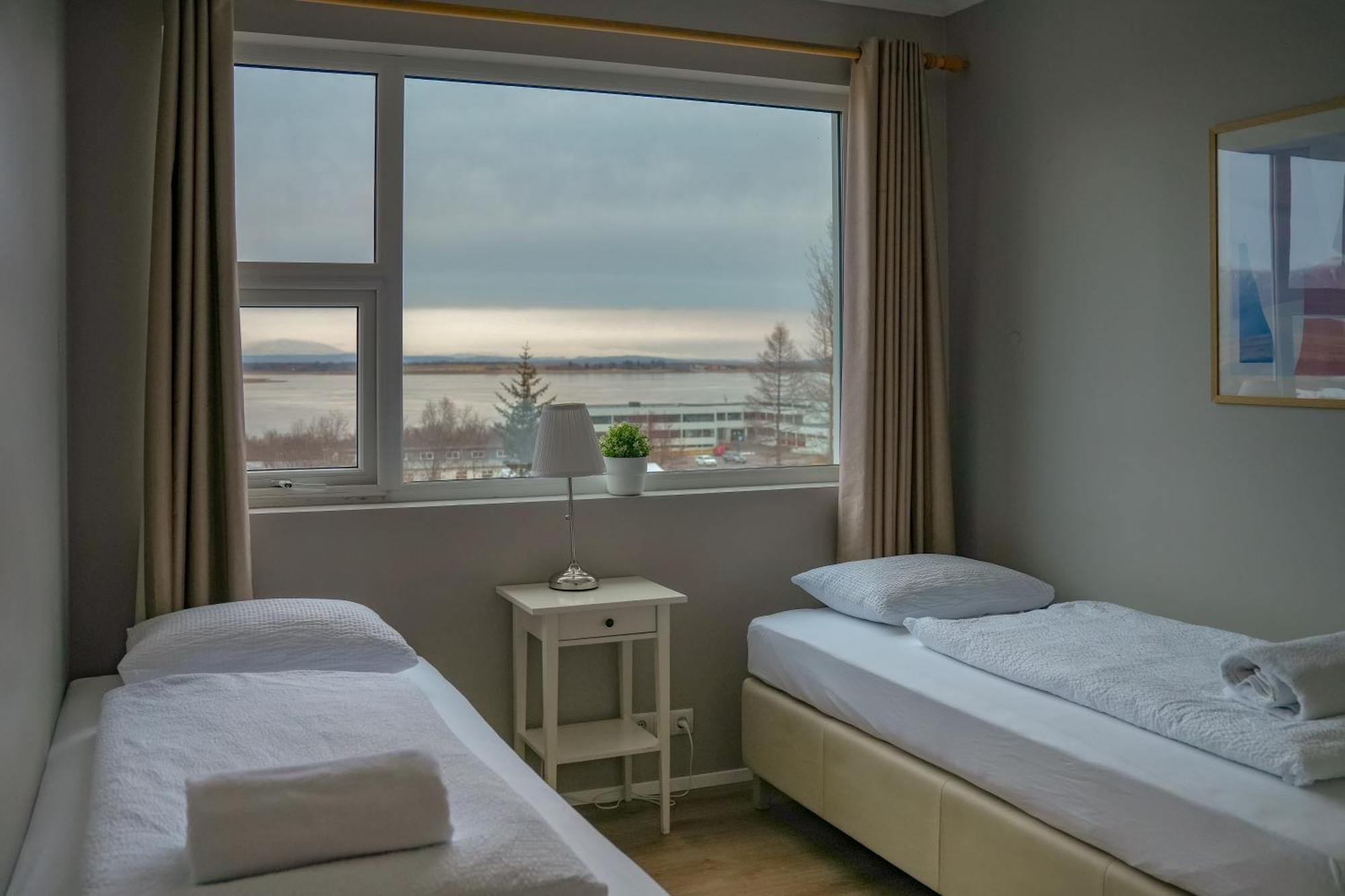 Hotel Лаугарватн Екстериор снимка